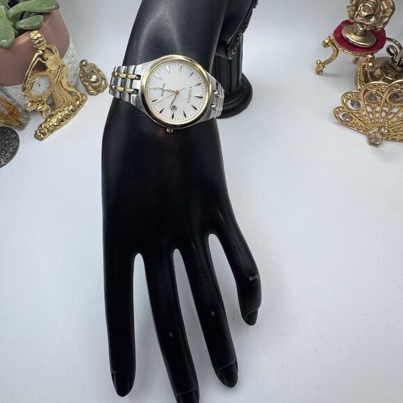 Citizen Eco-drive E011 Stainless Steel Crystal Bezel Ladies Watch Qye6 - Picture 2 of 8